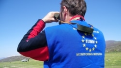 ევროკავშირის სადამკვირვებლო მისიის მონიტორი ეგრეთ წოდებულ გამყოფ ხაზთან