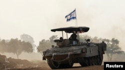 在以色列南部靠近以色列与加沙边界参加行动的以色列军人。(2023年12月28日)