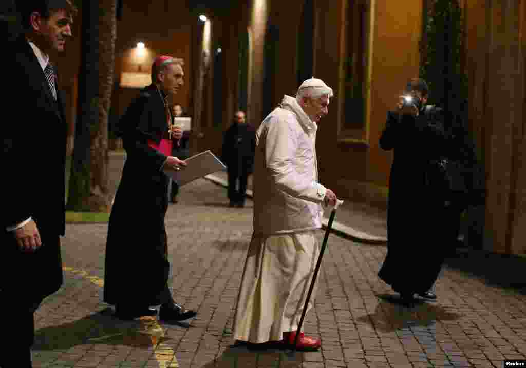 Pope Benedict arrives to attend a meeting with seminarians at the Romano Maggiore seminary in Rome, February 8, 2013.