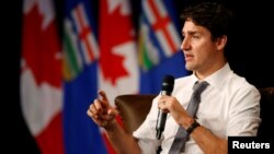Canada's Prime Minister Justin Trudeau speaks at a meeting of the Calgary Chamber of Commerce in Calgary, Alberta, Canada, Dec. 21, 2016.