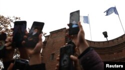 اعتراض هواداران خامنه‌ای به مجله شارلی ابدو