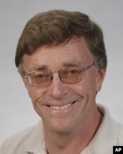 乔治华盛顿大学法学院教授伊拉•鲁普