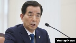 한민구 한국 국방장관 (자료사진)