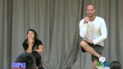 Mablag' oz, lekin Los Anjelesdagi san'at maktablari nohukumat tashkilotlardan yordam olmoqda