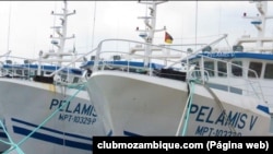 Des bateaux de Mozambicains