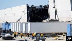 ქარიშხალით დაზიანებული შენობა ლუისვილში, ტეხასის შტატი, აშშ. 4 მარტი, 2025 წ.