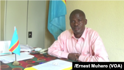 L’administrateur du territoire de Mwenga, Désiré Masumbuko, le 25 septembre 2017. (VOA/Ernest Muhero)