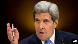 Državni sekretar Džon Keri juče na Kapitol Hilu