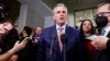 Kevin McCarthy, calon ketua DPR AS dari Partai Republik yang didukung oleh mantan Presiden Donald Trump, berbicara kepada media di Gedung Capitol, Washington, DC. 