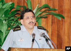 FILE - Humberto Ortega, pictured in 1994 when he was head of the Nicaraguan army, has urged his brother, President Daniel Ortega, to work with the army to resolve the nation's crisis.