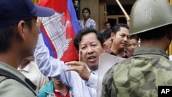 Xe quân sự của lực lượng an ninh Iraq và chiến binh Shia tại đập Udhaim, phía bắc thủ đô Baghdad, ngày 1/3/2015.