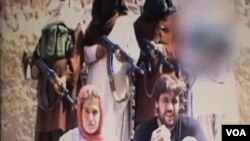 Pasangan suami-isteri Swiss bebas setelah disandera militan Taliban Pakistan selama delapan bulan lebih.