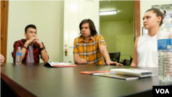 Markaziy osiyolik talabalar. Toshkentlik Timur Egamberdiyev markazda