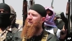 الشیشانی به نام عمر چیچینی نیز معروف بود.