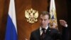 Medvedev: Pergolakan di Timur Tengah Tak akan Terjadi di Rusia
