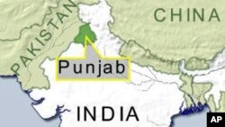 Ratusan warga India mengenang Alisher di Lehragaga, di negara bagian Punjab (foto: ilustrasi).