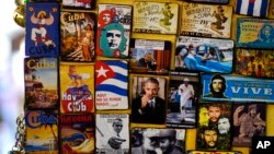 Magneti za frižider u jednoj kubanskoj prodavnici, od kojih je na nekima i američki predsednik.