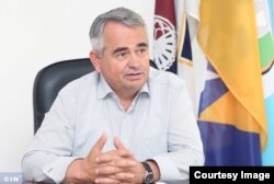 Načelnik Općine Trnovo Ibro Berilo je na dvije savjetničke pozicije zaposlio troje ljudi. Dvoje su postali državni službenici, a treći v.d. direktora novoosnovanog općinskog preduzeća. (Foto: CIN)