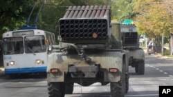 Pasukan pemberontak pro-Rusia di Donetsk, Ukraina timur (foto: dok).