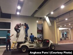 Perbaikan bandara udara di Lombok.