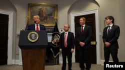 美国总统特朗普2025年1月21日在白宫罗斯福厅就人工智能基础设施发表讲话。