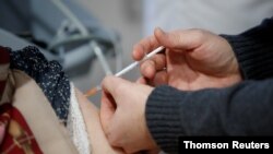 France continues vaccinating the elderly against COVID-19