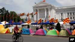 Šatori ispred zgrade Vlade u Skoplju, 19. maj 2015.