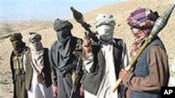 Militan Taliban di Afghanistan (foto: dok). Taliban memenggal kepala 17 warga yang menyelenggarakan pesta dengan musik dan tarian. 