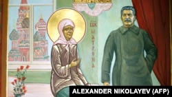RUSSIA – Picture taken on November 29, 2008 shows a Russian Orthodox icon that includes a depiction of Soviet-era leader Josef Stalin at a St. Olga's Church outside St. Petersburg in Strelna.