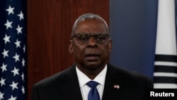 Menteri Pertahanan AS Lloyd Austin menggelar konferensi pers di Pentagon, Arlington, Virginia, pada 3 November 2022. (Foto: Reuters/Elizabeth Frantz)