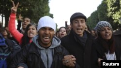 Une manifestations d'étudiants au chômage à Tunis, le 20 janvier 2016. (REUTERS/Zoubeir Souissi)