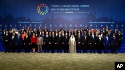 Para pemimpin dan wakil dari 125 negara menghadiri KTT Kemanusiaan Dunia di Istanbul, Turki (23/5).