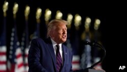 도널드 트럼프 미국 대통령이 27일 백악관 사우스론에서 공화당 대선후보 수락 연설을 했다.