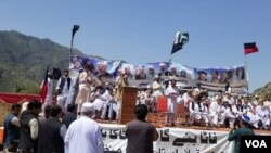 شاہ جی گل آفریدی کے بقول امید ہے کہ قبائلی اضلاع کو ترقی دینے کے لیے بھی بلوچستان عوامی پارٹی اپنا کرادر ادا کرے گی۔ (فائل فوٹو)