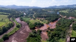 Pemandangan udara menunjukkan banjir yang diakibatkan bobolnya bendungan limbah milik perusahaan tambang Brazil dekat Brumadinho, Brazil, 25 Januari 2019.