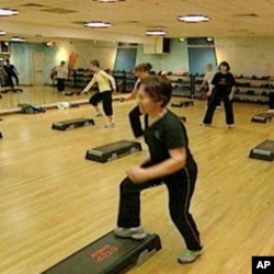 A combination of aerobics and weights works best for people with Type 2 diabetes.