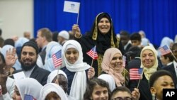 የዩናይትድ ስቴትሱ ፕሬዝዳንት ባራክ ኦባማ በቦልቲሞር ከተማ በሚገኝ መስጊድ ተገኝተው፣ የቦልትሞር የሙስሊም ማኅበረሰብ በተባለ ተቋም የእስልምና እምነት ተከታይ ከሆኑ አሜሪካውያን ጋር ተገናኝተው ተነጋግረዋል