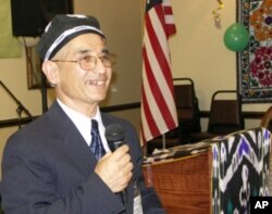 Olimjon Sharipov yurtdoshlarini Navro'z bilan tabriklamoqda