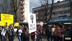 Osmomartovski marš u Banjaluci - Bori se kao zenško!