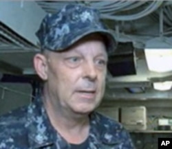 艾森豪威尔号作战指挥中心负责人史戴西中校