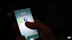 Feesbuukii fi WhatsApp