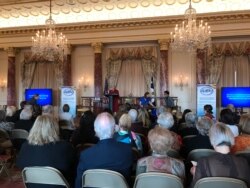 ទិដ្ឋភាព​ទូទៅ​ក្នុង​ពិធី​ផ្តល់​រង្វាន់ SOSA (The Secretary of State Award for Outstanding Volunteerism Abroad) នៅ​ក្រសួង​ការបរទេស​អាមេរិក​ក្នុង​រដ្ឋធានី​វ៉ាស៊ីនតោន​កាលពី​ថ្ងៃ​ទី​២០​ខែ​វិច្ឆិកា​ឆ្នាំ​២០១៩។ (សាយ មុន្នី/VOA)