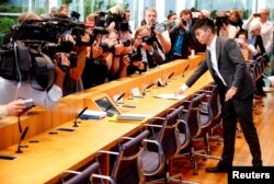 香港知名活动人士、前学生领袖黄之锋在德国柏林出席一个新闻发布会。（2019年9月11日）