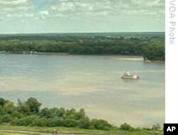 “马克吐温号”在密西西比河上