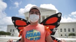 "დაკას" მონაწილე უზენაესი სასამართლოს წინ ზეიმობს დღევანდელ გადაწყვეტილებას