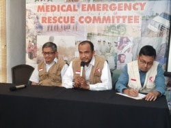 Jumpa pers Medical Emergency Rescue Committee (MER-C) di kantornya di Jakarta, Kamis (30/1). Soal evakuai WNI di Hubei, China. (Foto: VOA/Fathiyah)