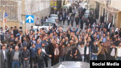 تصویر آرشیوی از دراویش گنابادی در گلستان هفتم تهران