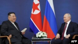 블라디미르 푸틴 러시아 대통령과 김정은 북한 국무위원장이 지난달 13일 보스토치니 우주기지에서 회담했다.
