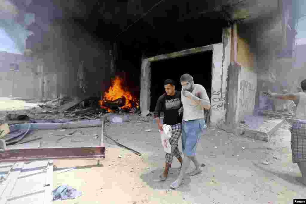 Ga&#39;zoda yuz bergan Isroilning navbatdagi havo hujumidan so&#39;ng. 20-iyul kuni kamida 50 falastinlik halok bo&#39;lgan, hujum boshlangandan beri o&#39;lganlar soni esa 400 dan oshdi.