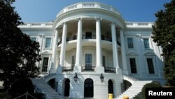 Le côté sud de la Maison Blanche après une rénovation. Washington, 22 août 2017. Reuters /Yuri Gripas